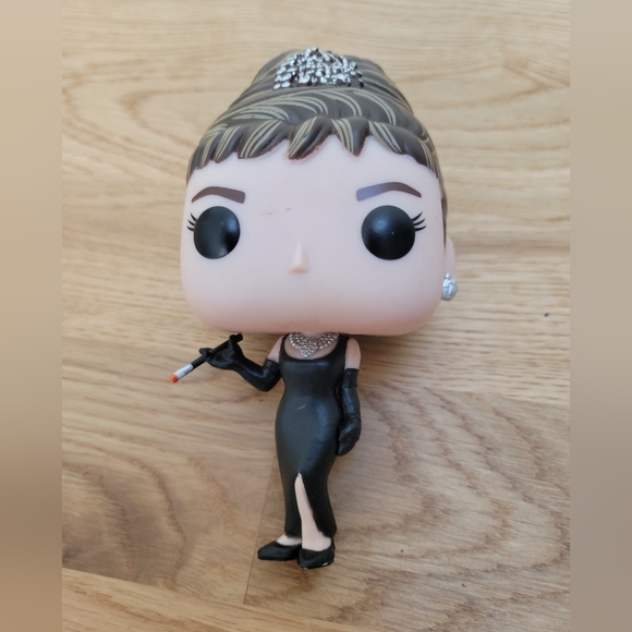 Funko Pop Holly Golightly Audrey Hepburn Breakfast At Tiffany's #380 - Picture 2 of 5